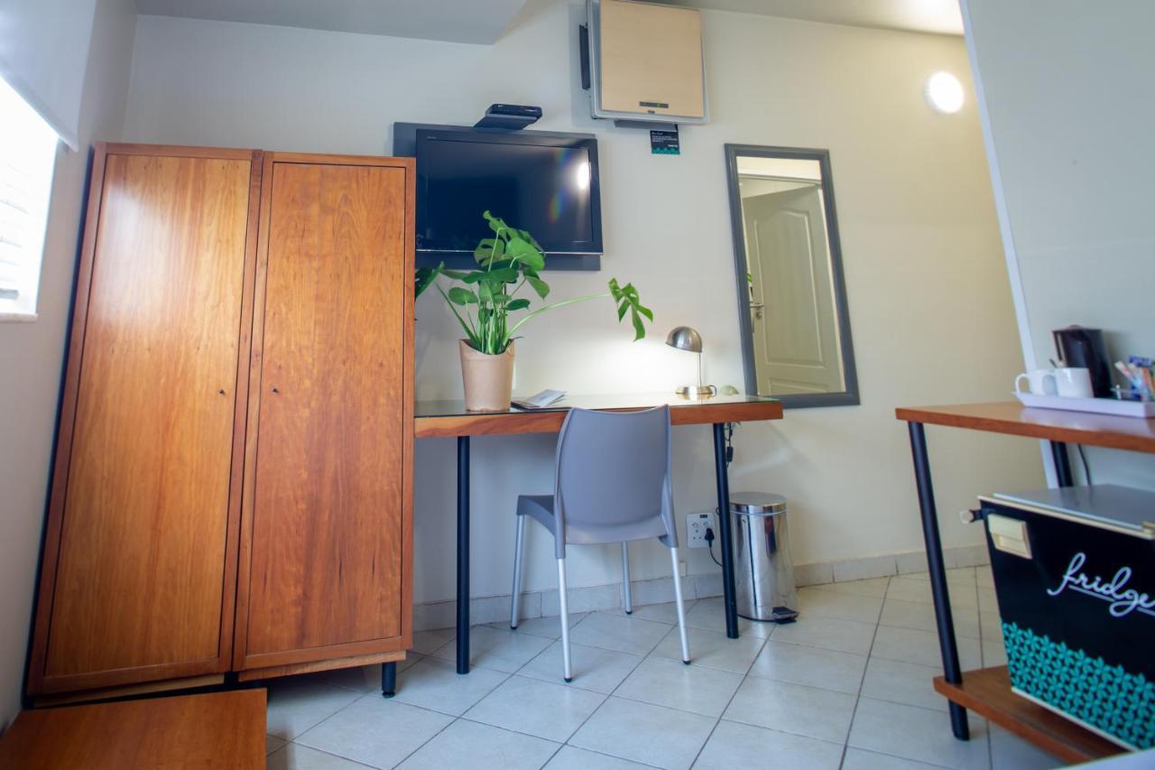 Villa San Giovanni Accommodation Претория Экстерьер фото